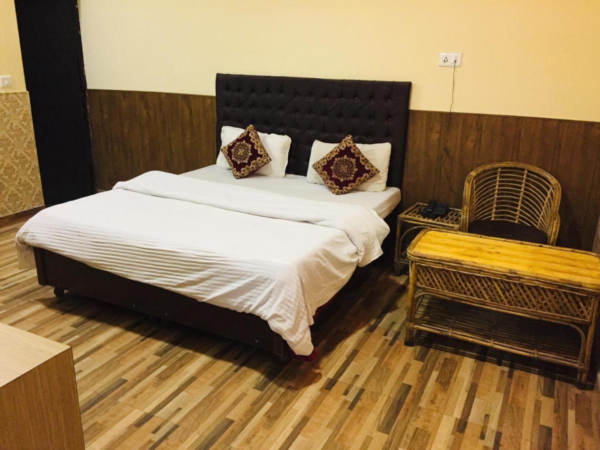 Hotel Prem G, Mussoorie Eksteriør billede
